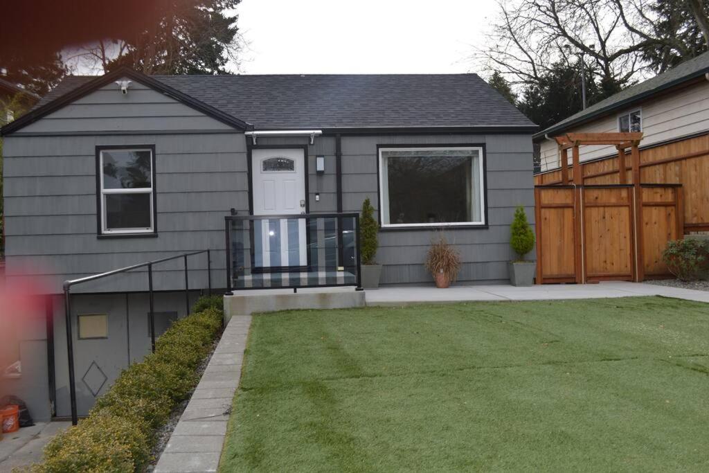 Cozy Crown Hill Carkeek Cottage W/3 Beds, Full Kitchen & Backyard In North Seattle Eksteriør billede