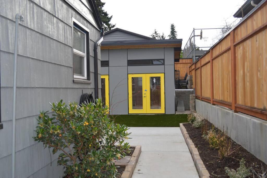 Cozy Crown Hill Carkeek Cottage W/3 Beds, Full Kitchen & Backyard In North Seattle Eksteriør billede